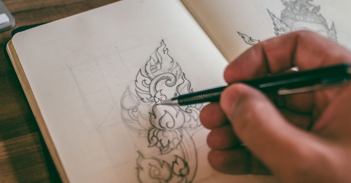 Croquis de logo lors d'un travail de branding